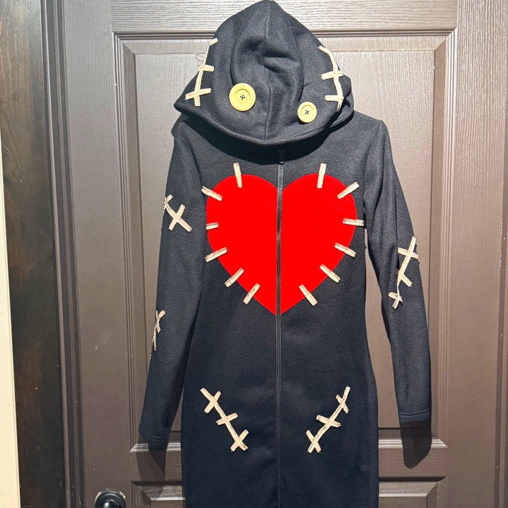 🖤❤️ Doll sweater By Leg Avenue long zip up ,size Medium
